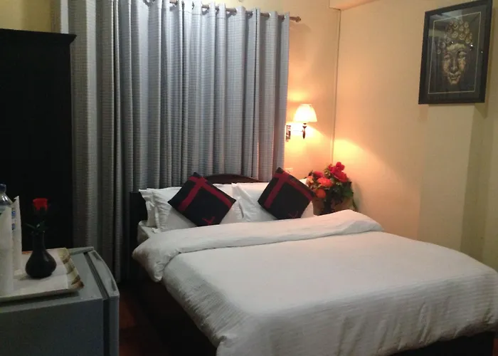 Buddha Land Hotel 2*