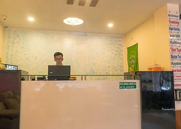 Buddha Land Hotel 2*