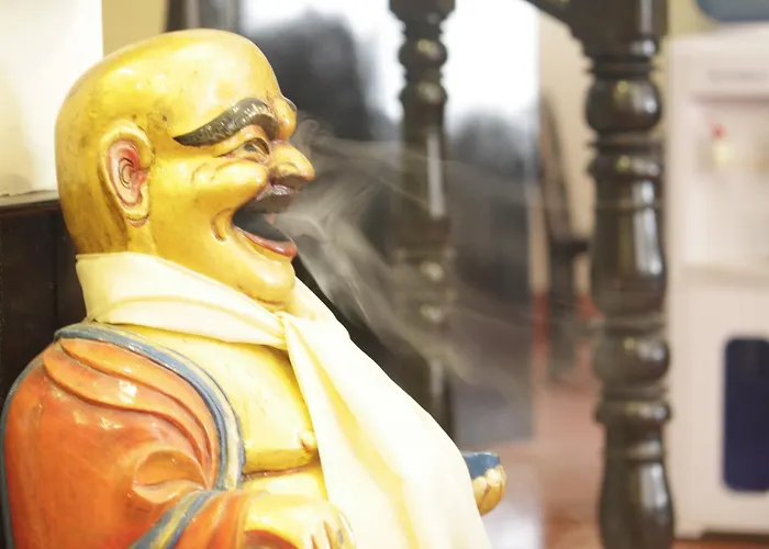 Buddha Land Hotel 2*
